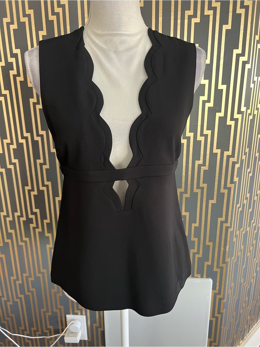 A.L.C. Scalloped V-Neck Sleeveless Shell